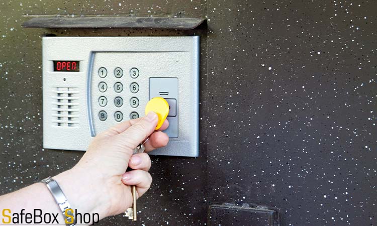 مزایای استفاده از انواع گاوصندوق دیواری